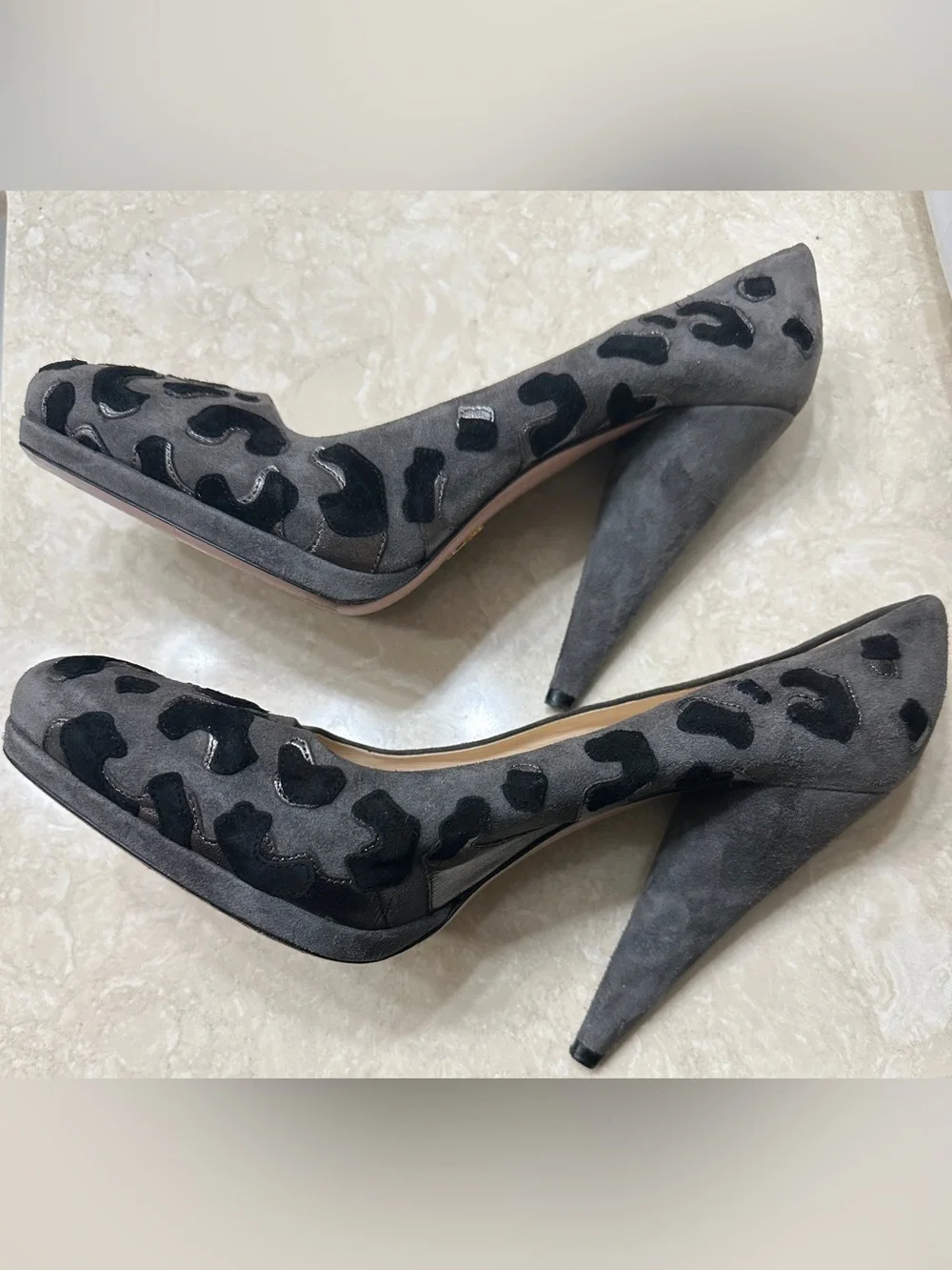 Prada Stiletto Heels Charcoal Grey Black Silver Suede Animal Leopard 39.5 US 9